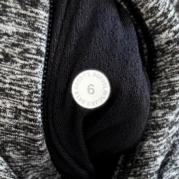 lululemon Heathered Black Always Alert 1/2 Zip size 6 - Picture 14 of 15